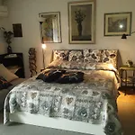 Ground Floor,top Level Apartmán