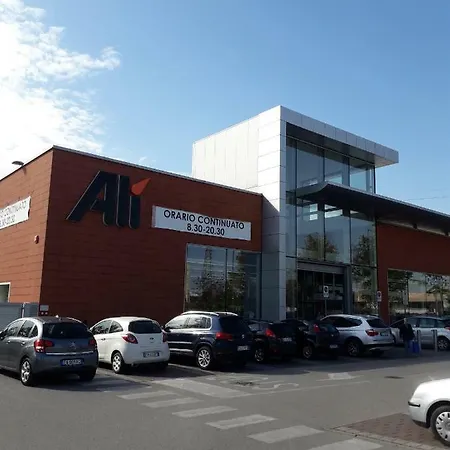 Ground Floor,top Level Апартаменты