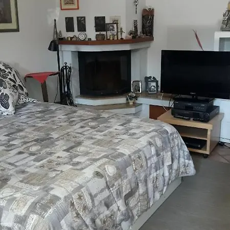Ground Floor,top Level Appartement *