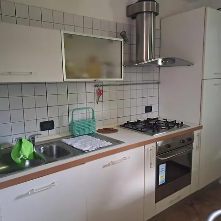 Ground Floor,top Level Apartment Padova