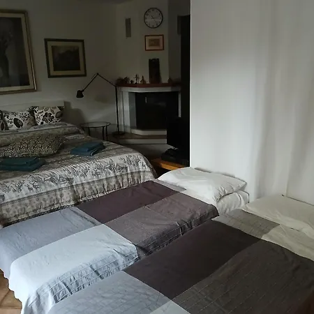 Ground Floor,top Level *