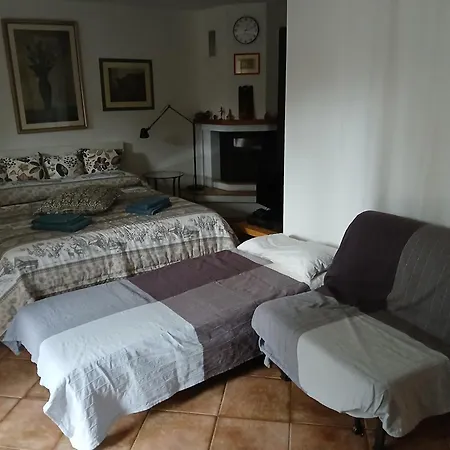 Ground Floor,top Level *