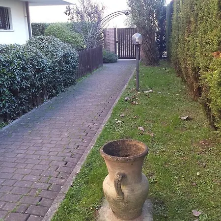 Διαμέρισμα Ground Floor,top Level