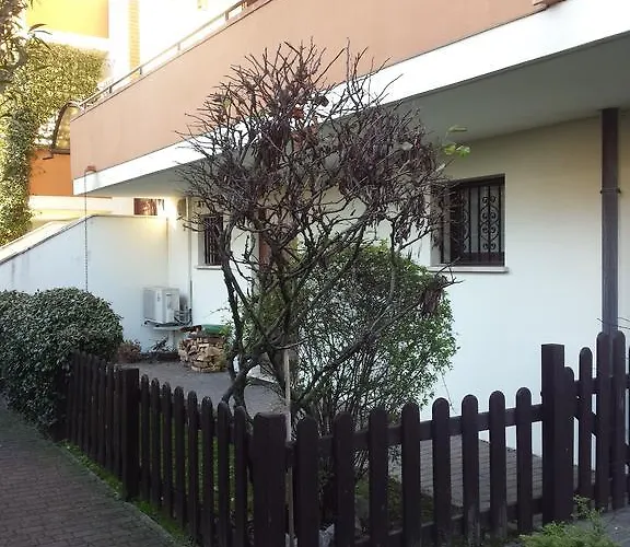 Ground Floor,top Level * Padua